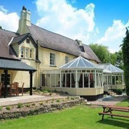 Plas Derwen Hotel Abergavenny Buitenkant foto
