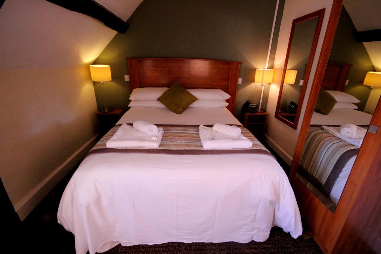 Plas Derwen Hotel Abergavenny Buitenkant foto