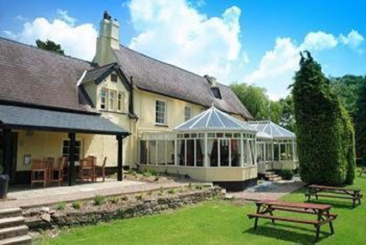 Plas Derwen Hotel Abergavenny Buitenkant foto